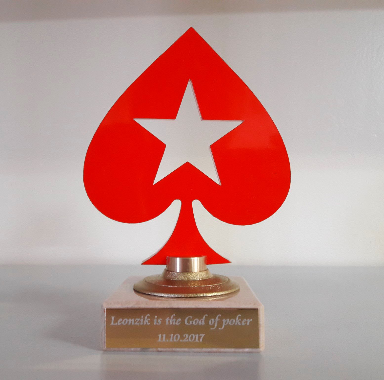 Красная пика.