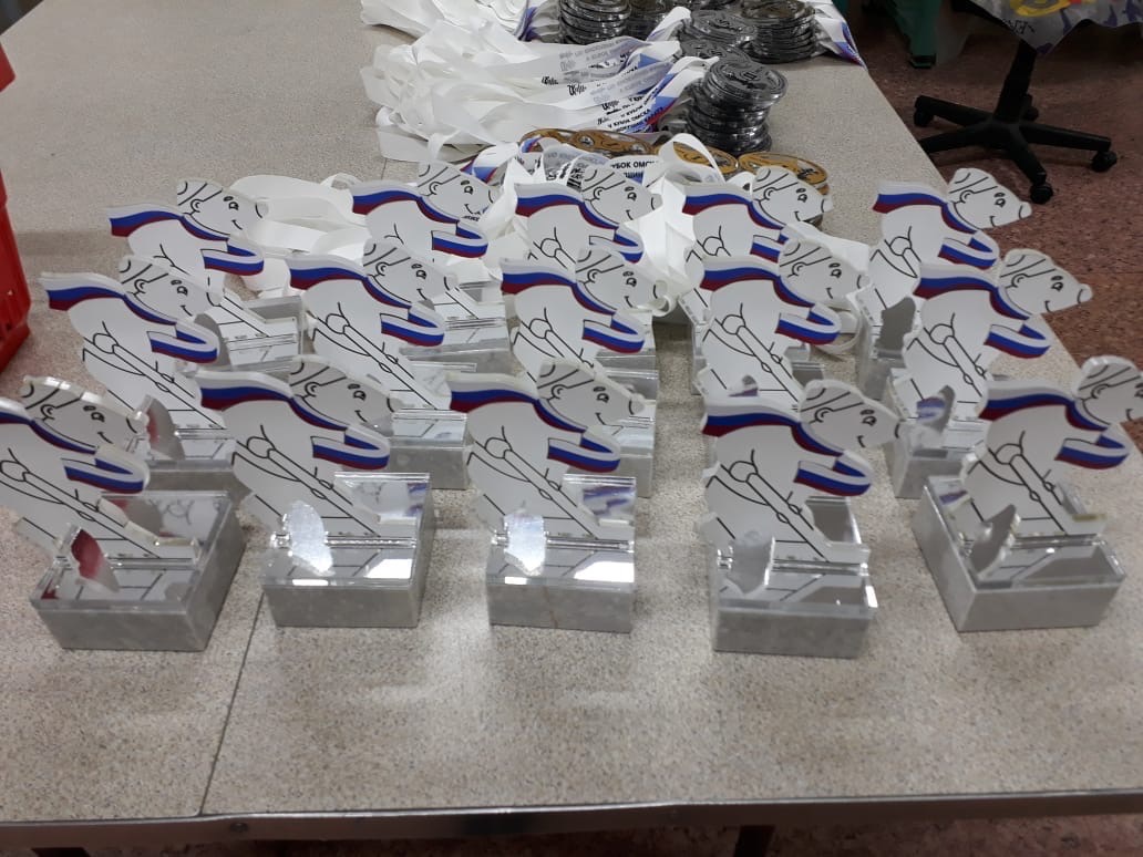 Медали и призы из оргстекла 10мм.