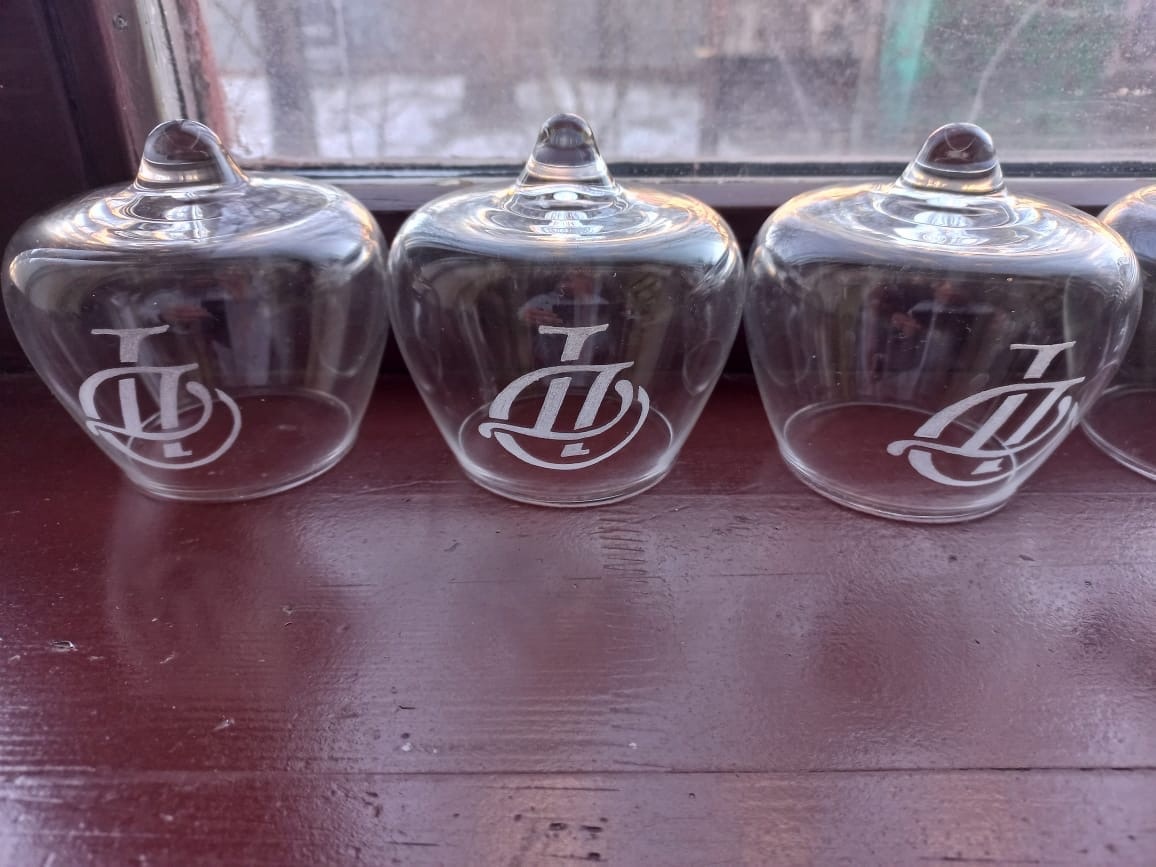 Продолжаем показывать возможности ручной гравировки.