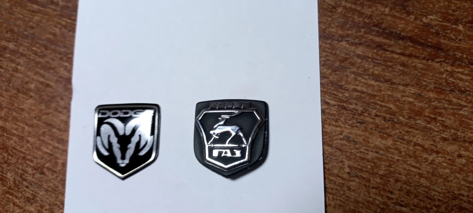 Шильды покрытые смолой